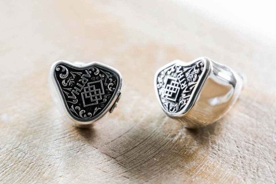 flipears 亚法·银:致敬音乐美感的旗舰入耳耳机