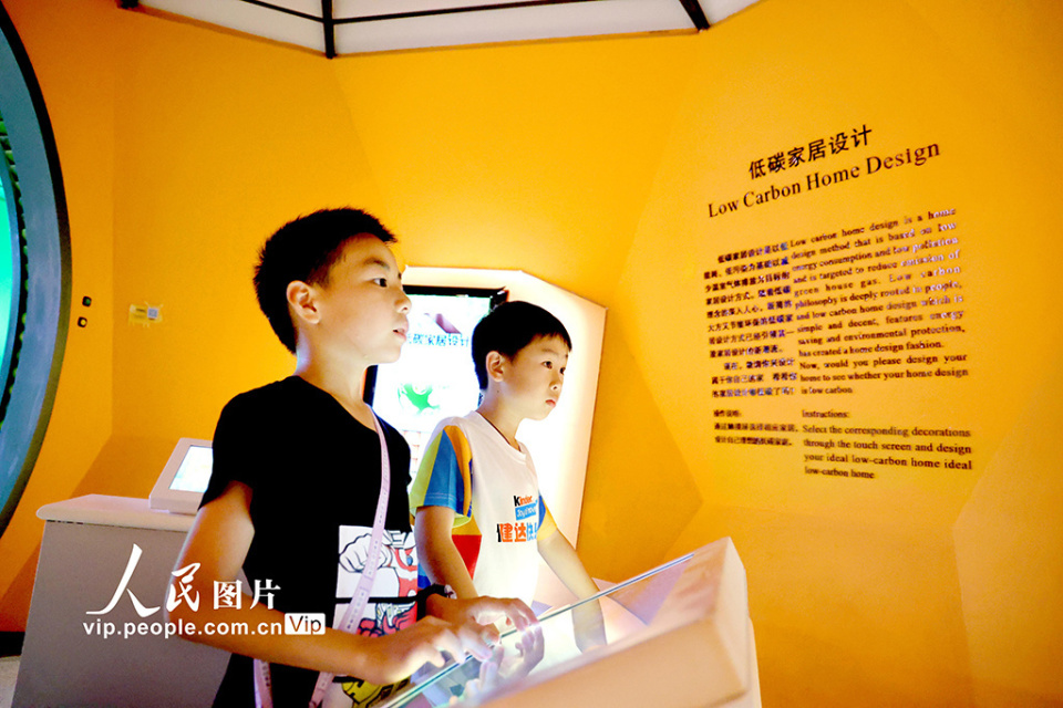 浙江杭州:科技馆里度暑期