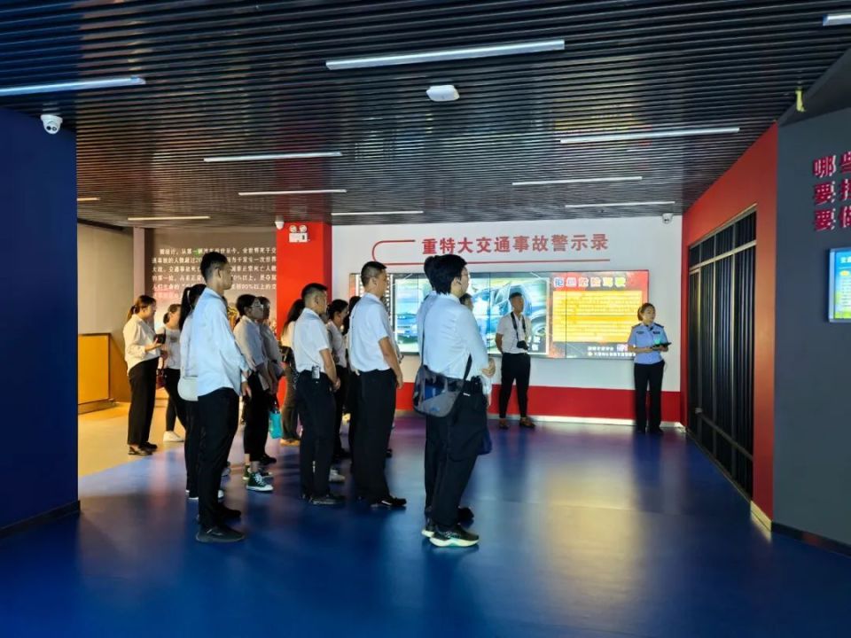 7月23日,大理州道路安全警示教育中心分别对巍山县庙街镇人民政府和