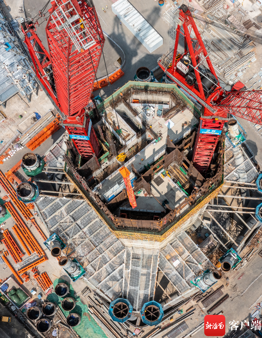 瞰海南|"空中造楼机"首次亮相海南!