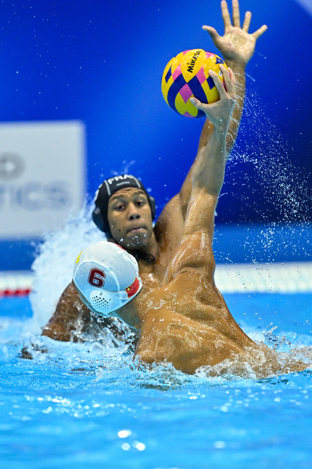 游泳世锦赛水球男子小组赛中国队不敌法国队2