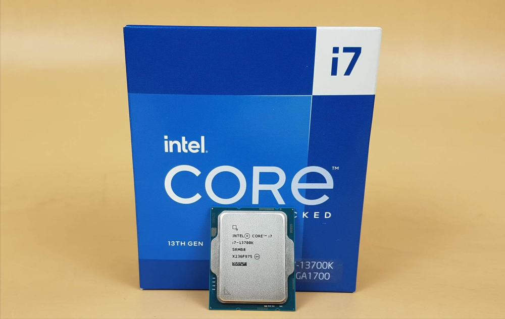 好消息！Core i7-13700K海外价格降至250美元，比首发价低40%-腾讯新闻