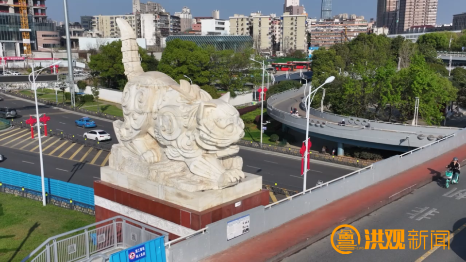 南昌八一大桥"白猫""黑猫"可以拍照打卡了!_腾讯新闻