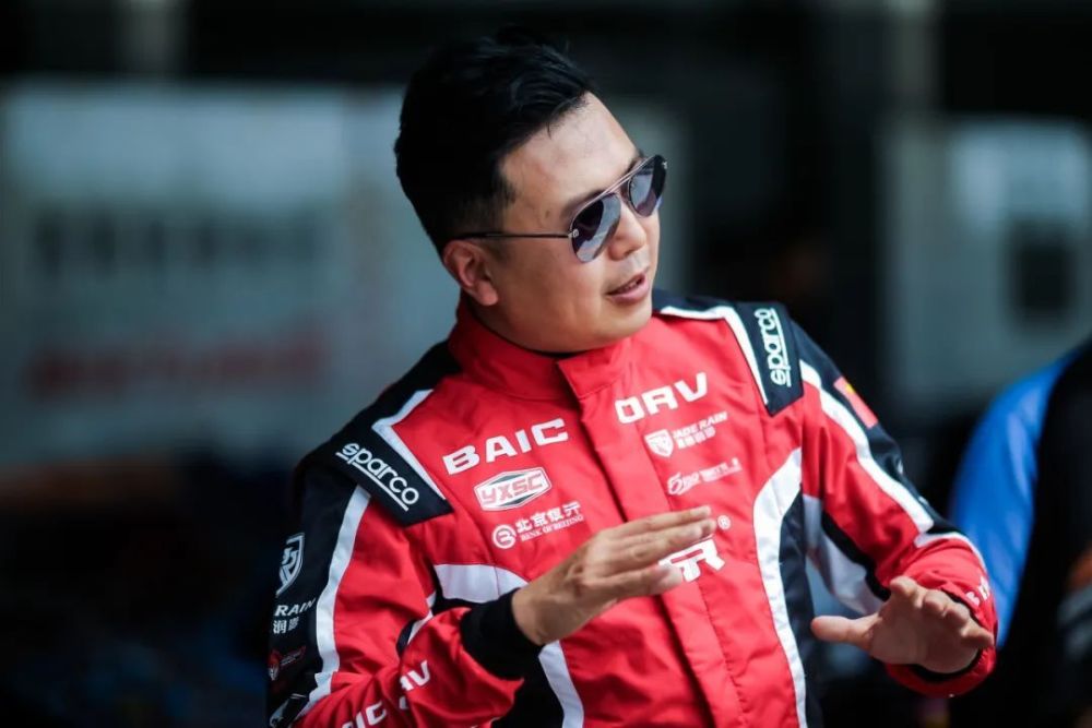 明星车手齐聚赛车群英首测郑州国际赛车嘉年华现正启动