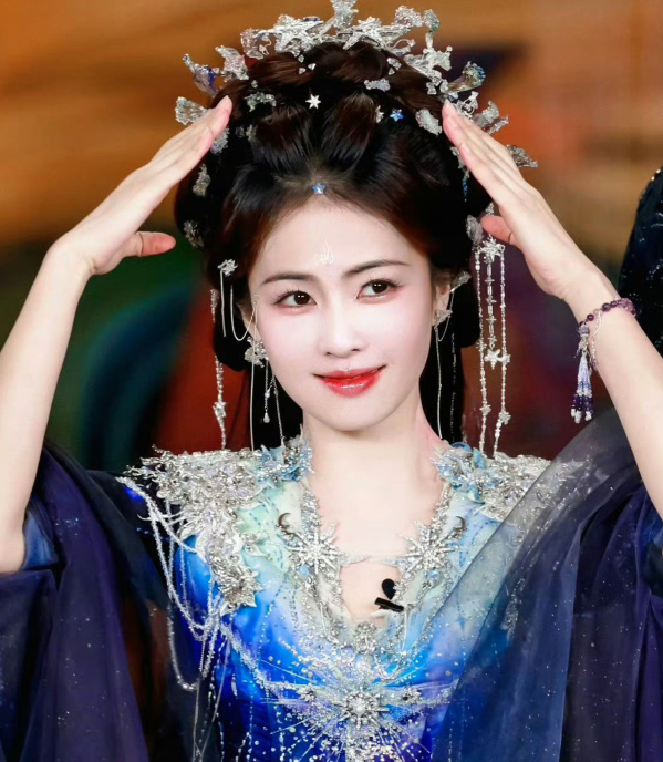 《临江仙》开机,白鹿曾舜晞双双消瘦不少,于正发文夸下海口_腾讯新闻