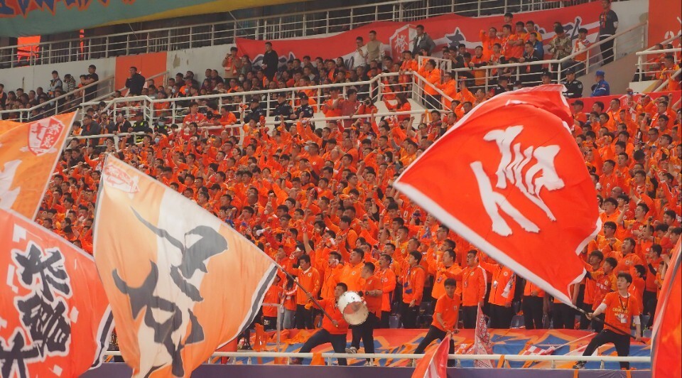 图集山东泰山03不敌上海申花球迷全程加油不离不弃