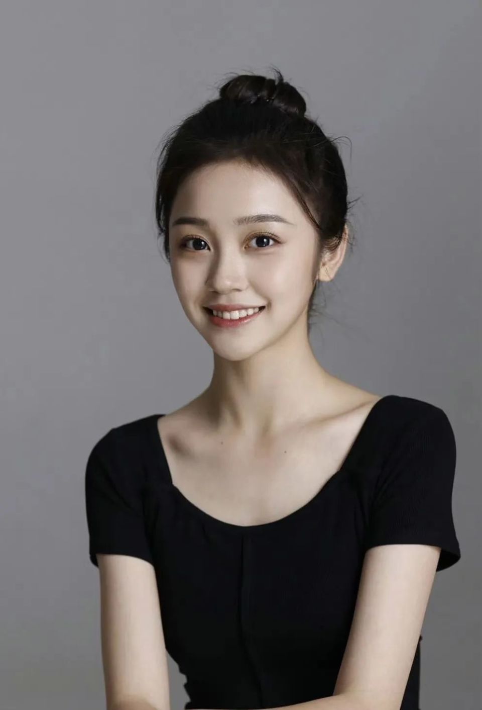 就读于浙江音乐学院附中的高婧同学,目前在北电表演,中戏表演和音乐剧