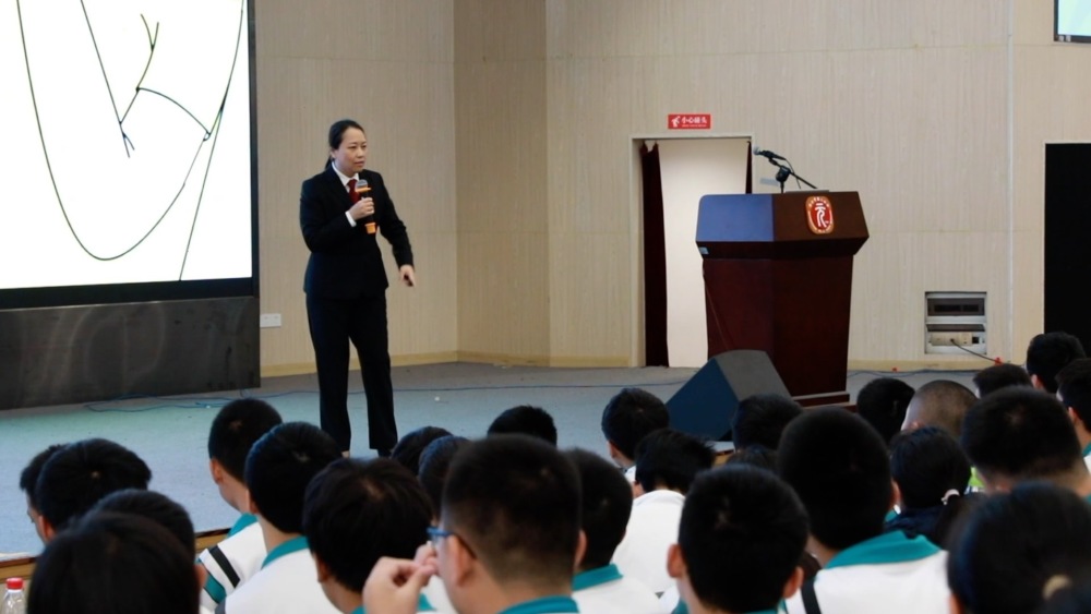 新華視點｜這些建議，為了“一老一小”生活更舒心騰訊王卡5g