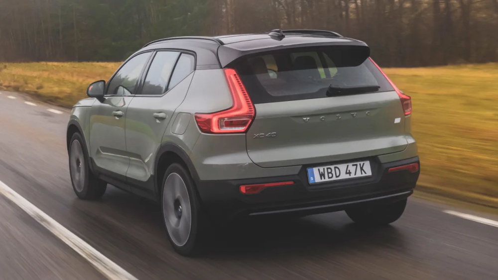 换装后驱布局续航里程提升,新款沃尔沃xc40纯电动版实拍图发布_腾讯