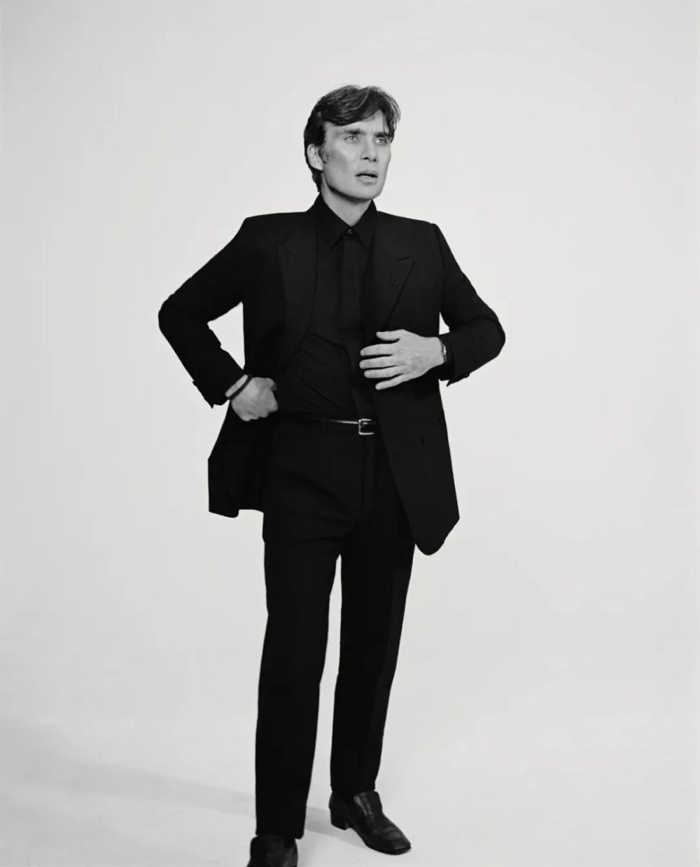 奥本海默主演基里安墨菲杂志大片展现成熟男人静默魅力