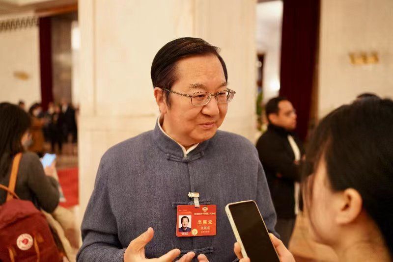 全国政协委员张其成：加强传统文化人格教育 促进青少年心理健康_腾讯新闻