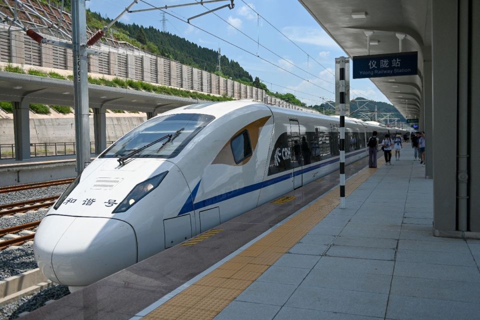 美国《新闻周刊》网站:中国用20年成就高铁奇迹