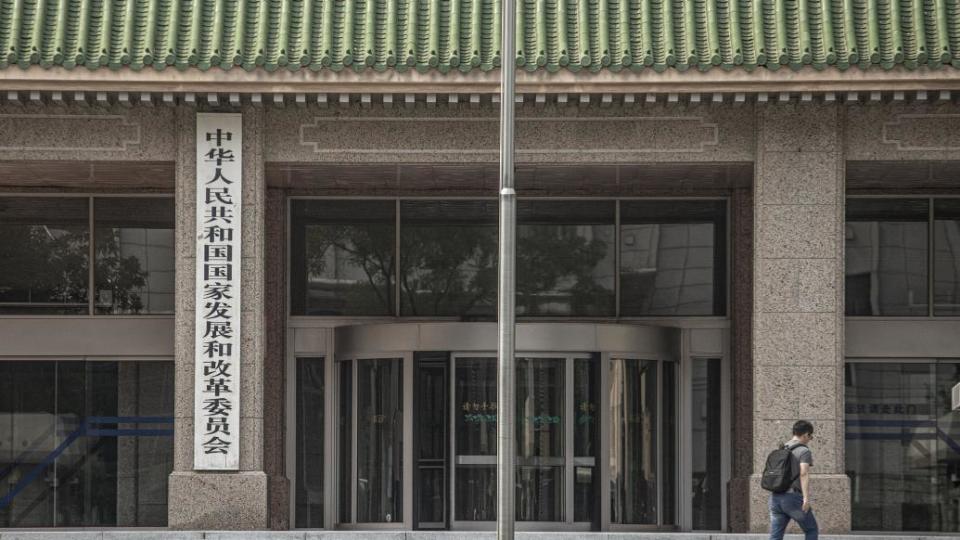 国家发改委:遴选一批交通,能源,水利等重点领域向民间资本推介项目