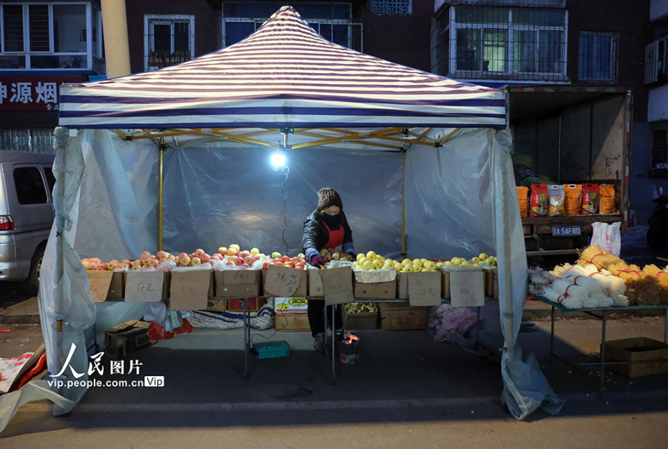 辽宁沈阳冬日早市烟火气十足