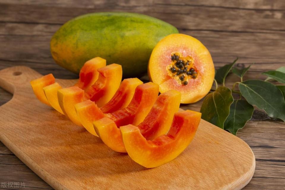 木瓜能不能丰胸?隔夜西瓜吃了会中毒?关于水果传闻,建议收藏_腾讯新闻