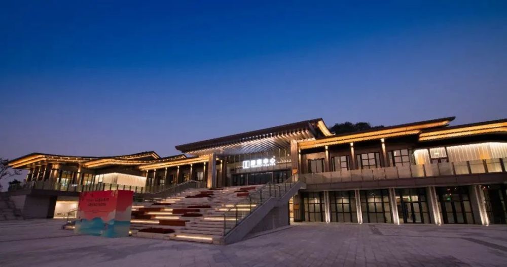 藏不住啦岳麓山西大门又美出圈了附图一键解锁