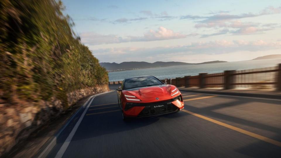 试驾路特斯emeya繁花:百公里加速2.78秒,传承跑车基因_腾讯新闻