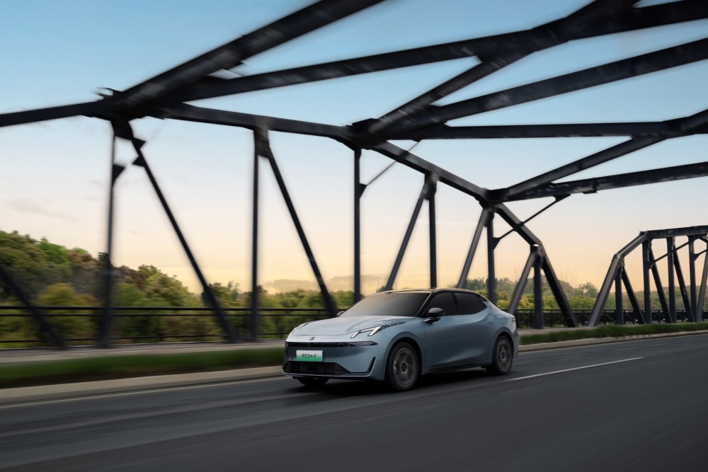 98万起,领克07 em-p上市:国产最美中型轿车?