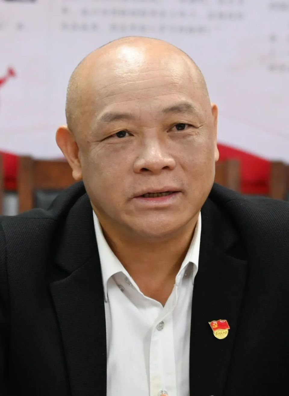 谢坚代表更加重视推进基层矛盾纠纷化解