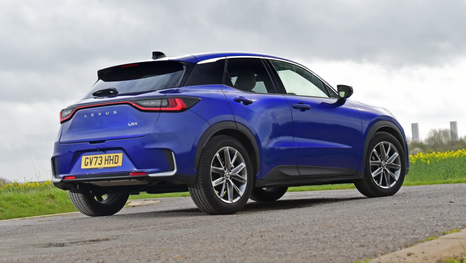 为数不多的豪华小型suv, 雷克萨斯lbx实车图发布