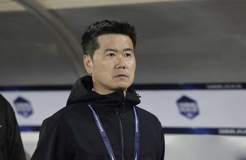 肇俊哲调整慢半拍!郑凯木被踩还判点?伊万可带上姜至鹏_腾讯新闻