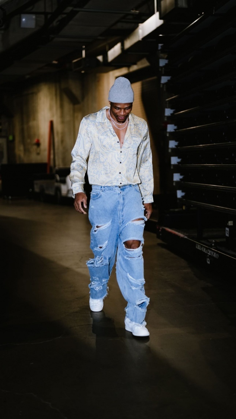 威少更新ins晒出自己本周穿搭