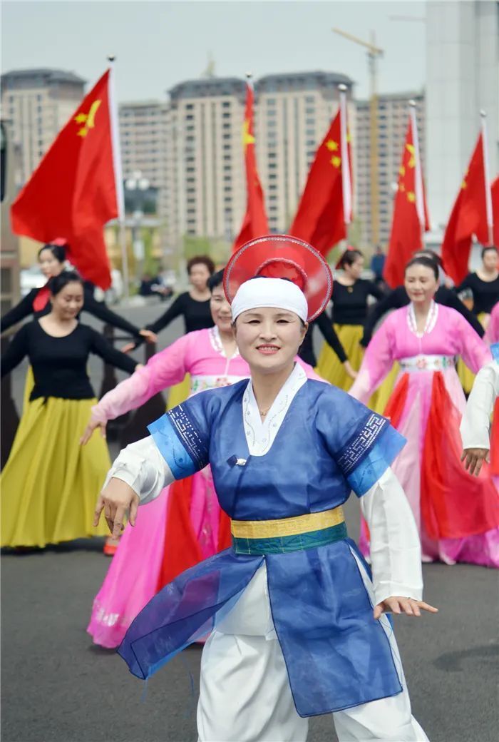 图集|全州群众舞蹈展演 舞出延边人的精气神_腾讯新闻