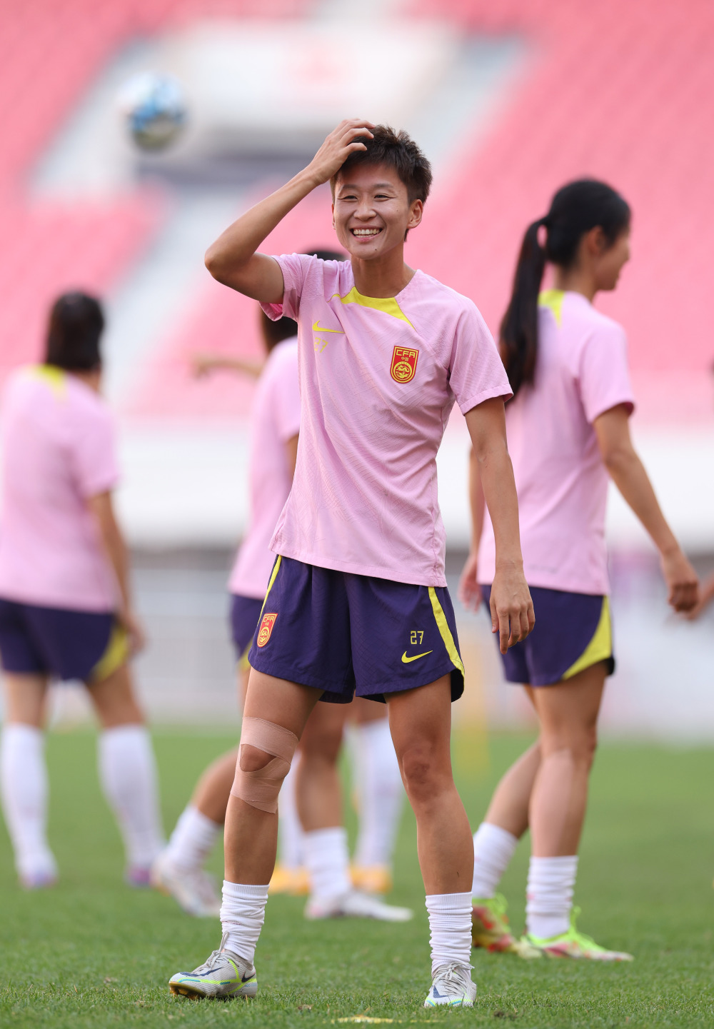 新华社记者 丁旭 摄7月5日,中国女足队员娄佳慧在训练中.