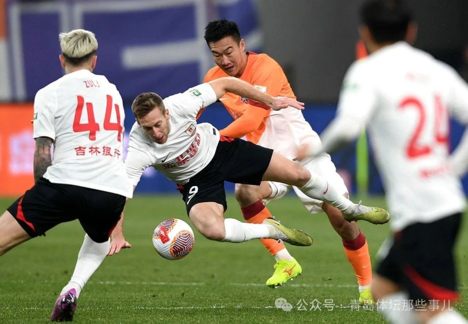 21267名球迷现场观战海牛主场惜败长春亚泰