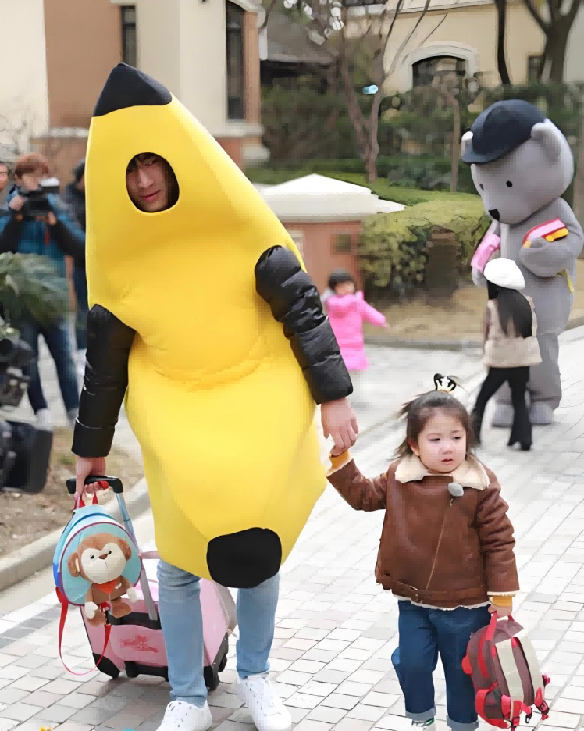 惹的祸还是要自己收场,(如图所示:)而本来和妈妈分开的小葱花就难过