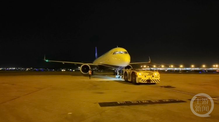 搭载197人西部航空首架空客a321neo飞机成功首航