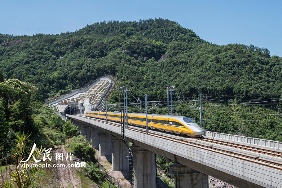 浙江仙居:杭温高铁联调联试进入冲刺阶段