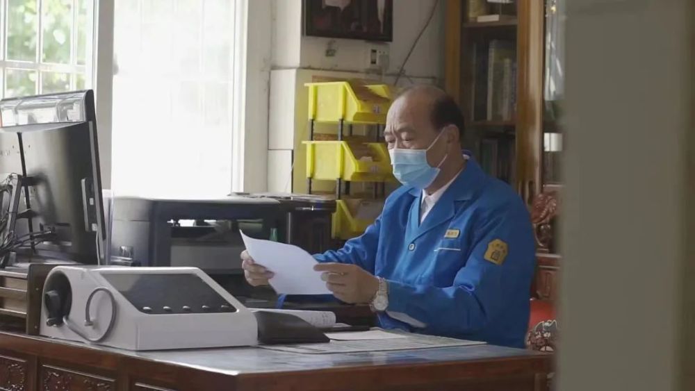 身边好家医丨“雷锋村医”侯振喜_腾讯新闻