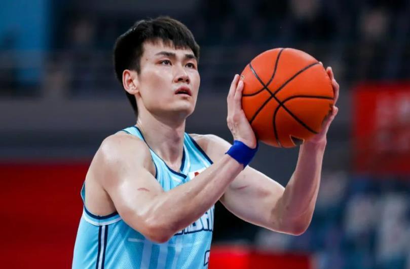 逆袭之王青岛球员王睿泽加冕cba全明星三分球大赛冠军自叹运气好