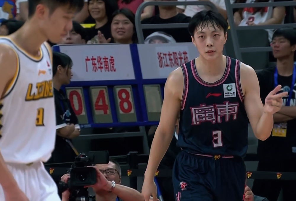 男篮"锋线侧翼"身价狂跌!广东队终于能"捡漏"了