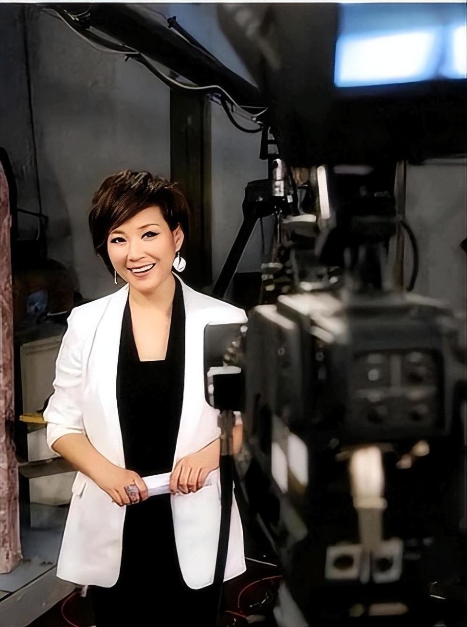 主持人李静从央视裸辞转身自己当老板嫁给史可的前夫不后悔