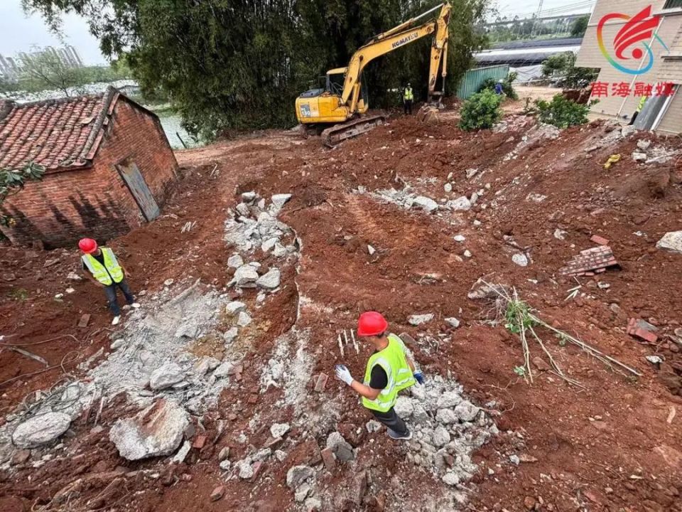 铁腕整治!狮山依法拆违超80宗,面积超8000平方米_腾讯新闻