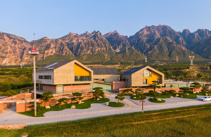 这不再是诗里的梦幻场景,在张家口市蔚县宋家庄镇郑家庄村南山小院