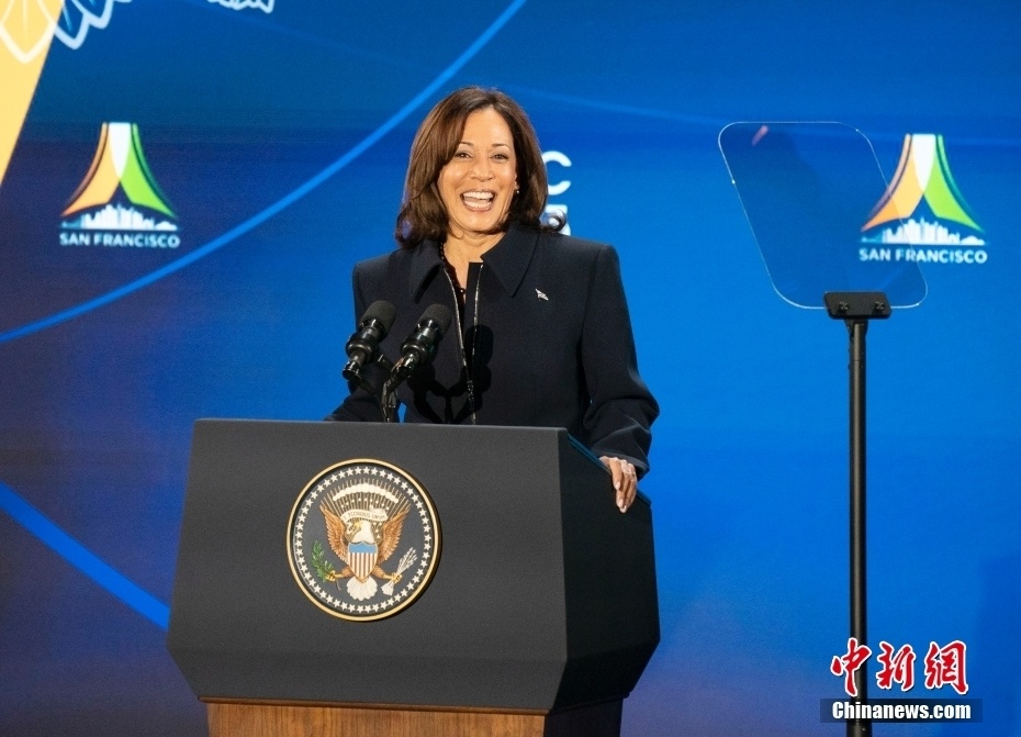 中新社记者 刘关关 摄美国加州州长纽瑟姆在旧金山探索博物馆出席亚太