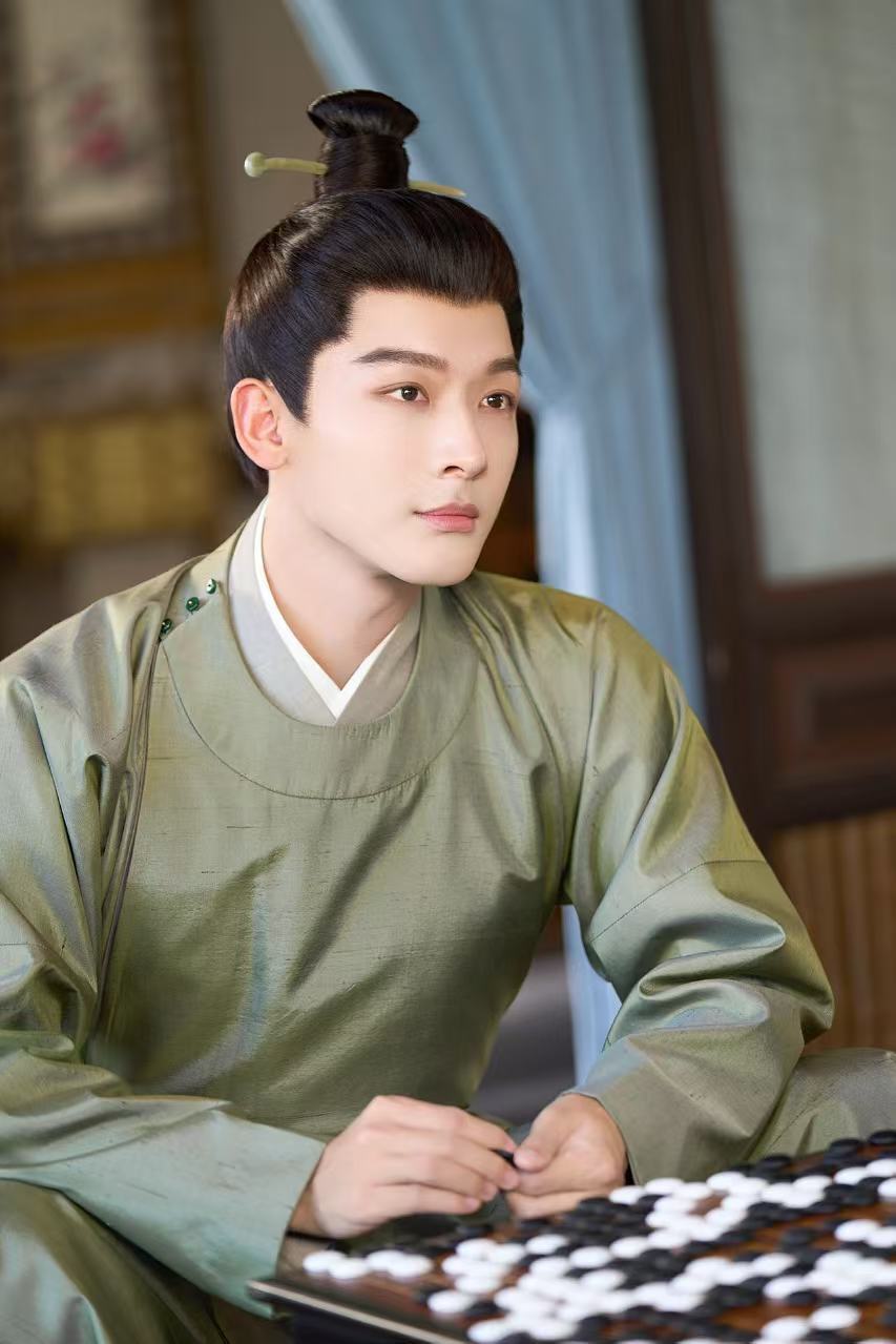 张晚意《柳舟记》再演古装男主角:每次创作都是全新的尝试
