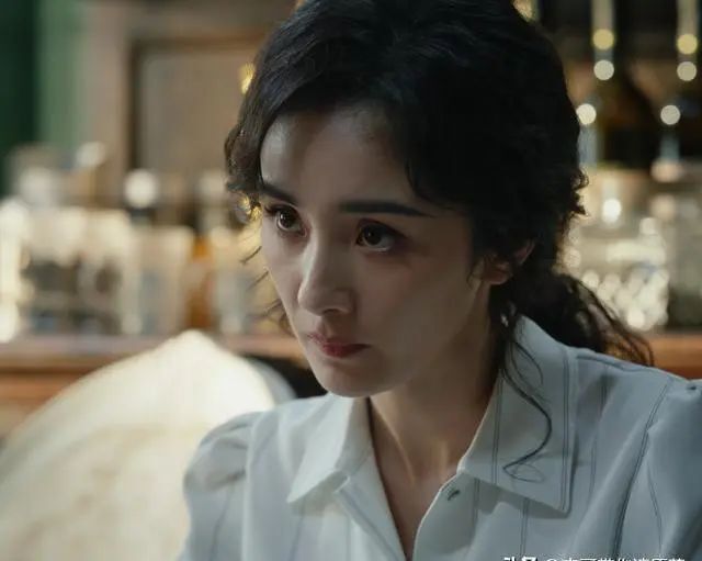 刚扑完三部作品，杨幂新剧演村姑，她和赵丽颖已经走上截然不同的路_腾讯新闻