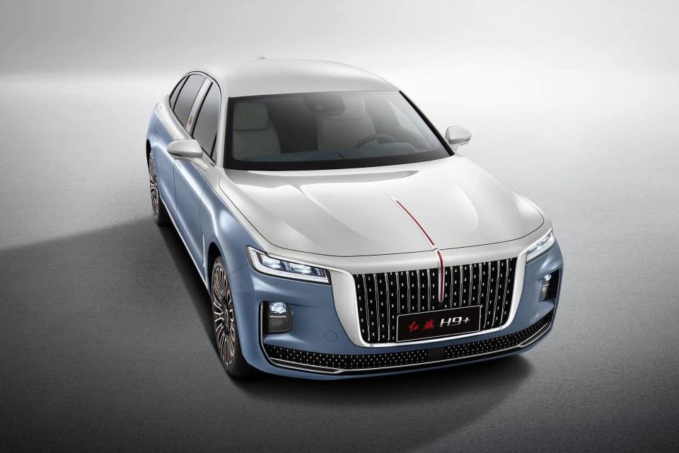 2024款"红旗h9"路试曝光,新大灯太夸张,换装采埃孚变速箱