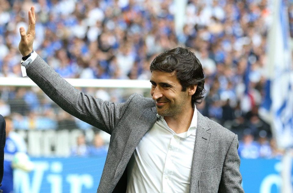 阿斯:劳尔收到其他俱乐部执教邀请,他尚未做出离开皇马的决定