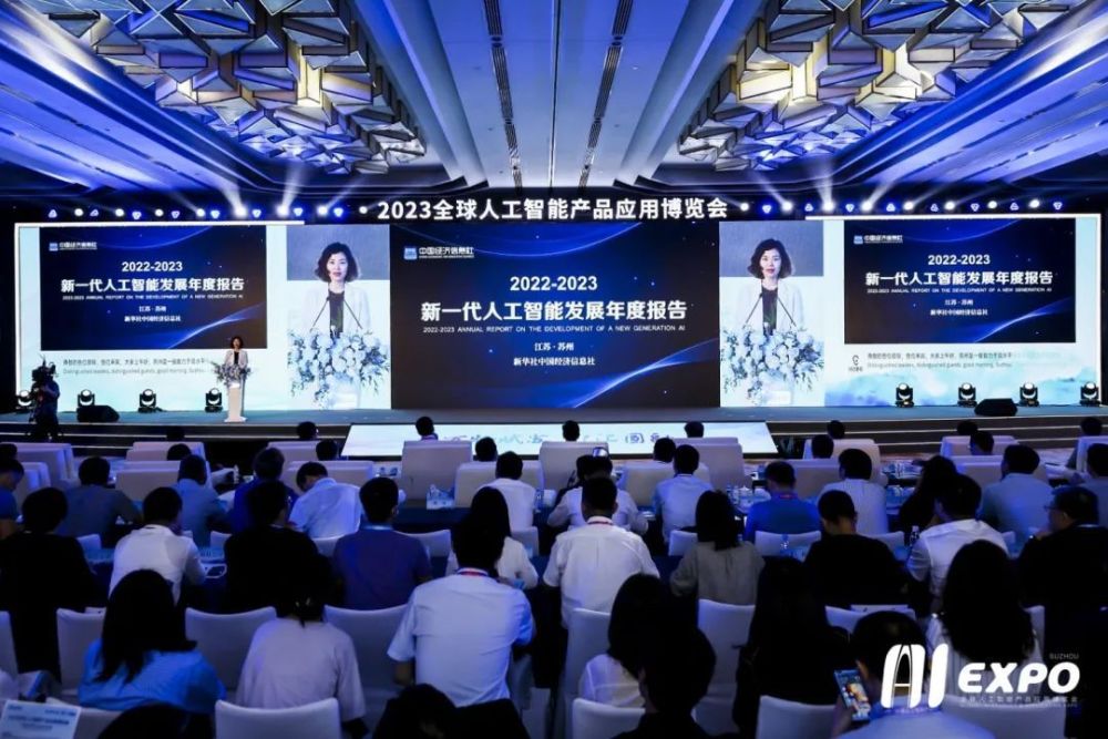 奔驰c级2022新款车发布_qq人工智能ai_滴滴代驾人工客服电话转人工