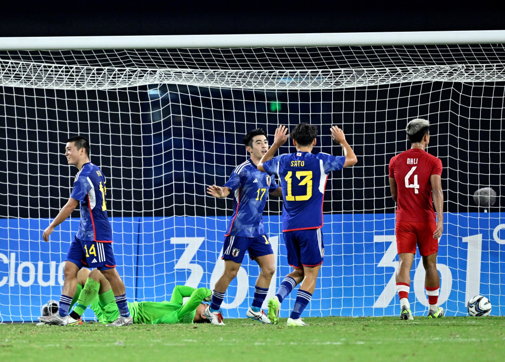 足球男子组半决赛日本胜中国香港