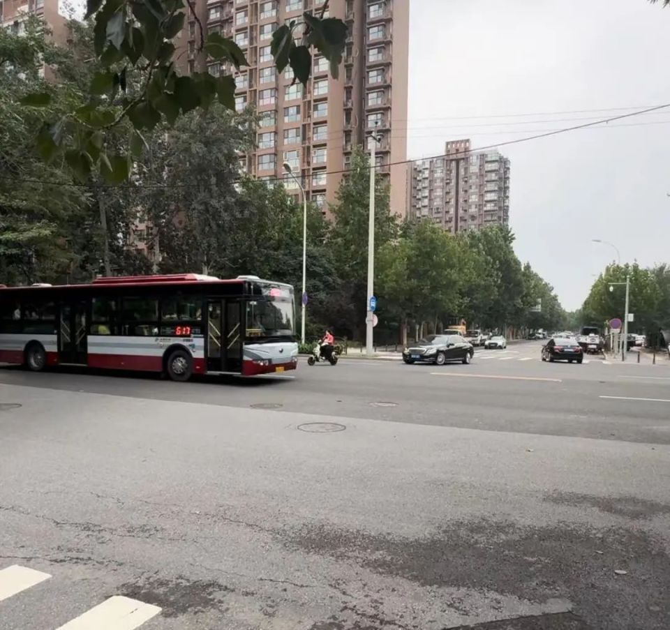 北京这个十字路口没有信号灯?相关部门:安排上!