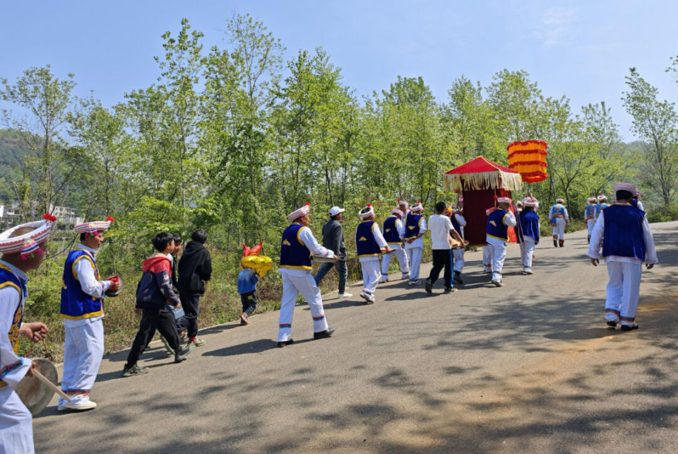 大方县核桃乡举行2024年三月三白族团圆节开幕式_腾讯新闻