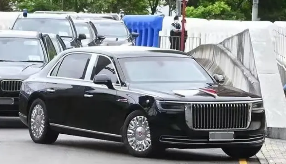 一汽红旗c801内饰罕见曝光配v8双涡轮增压引擎售价或超130万