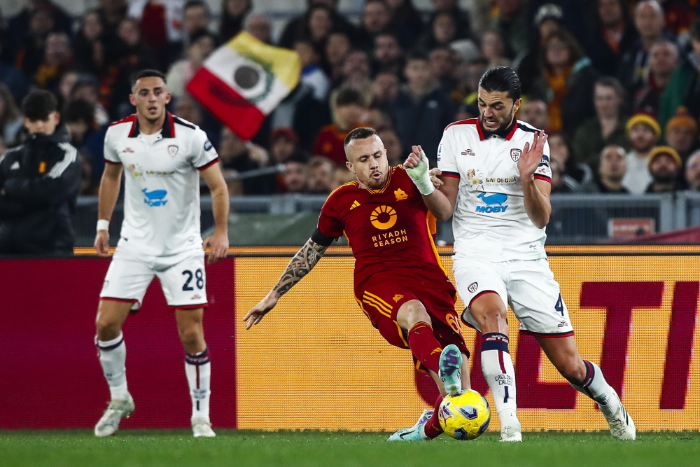 足球——意甲联赛:罗马胜卡利亚里