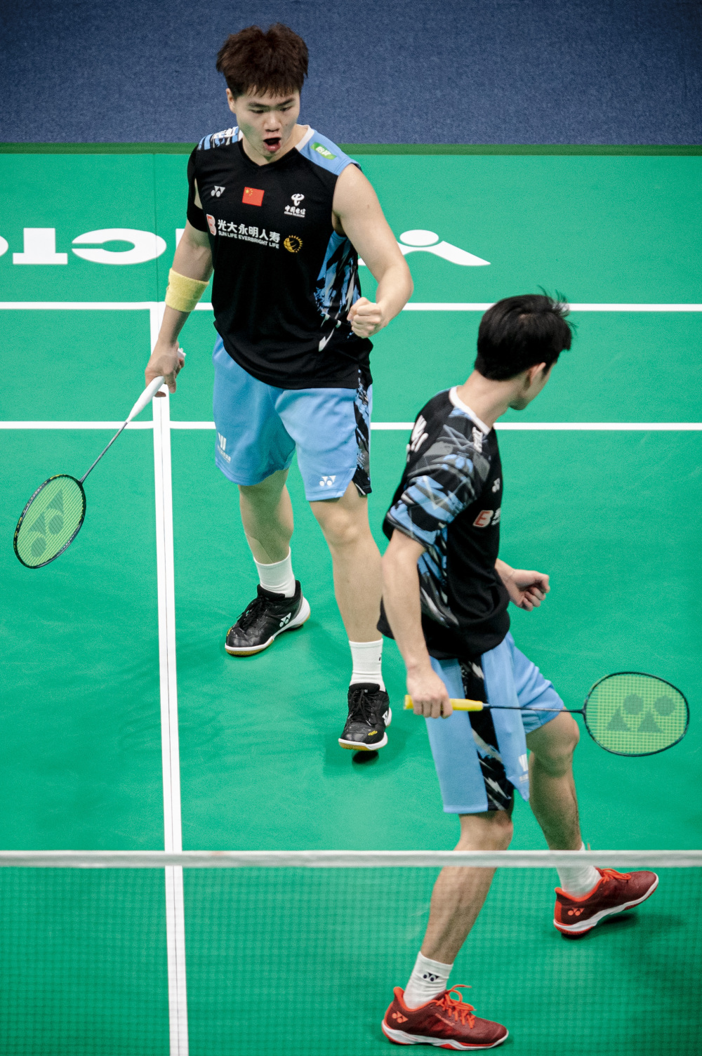 羽毛球亚锦赛梁伟铿王昶晋级男双决赛